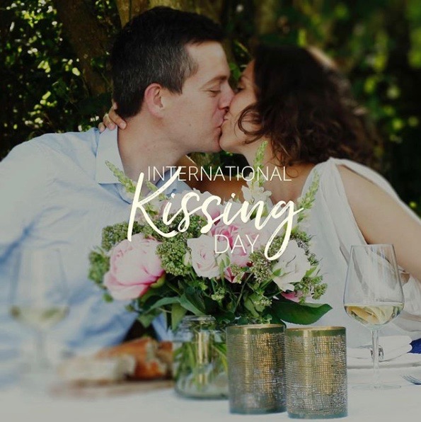 International Kissing Day Images